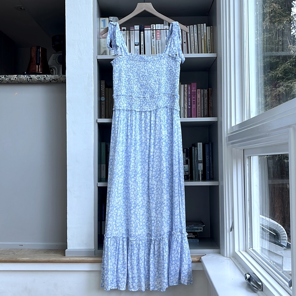 Lost + Wander Smocked Floral Maxi Dress M